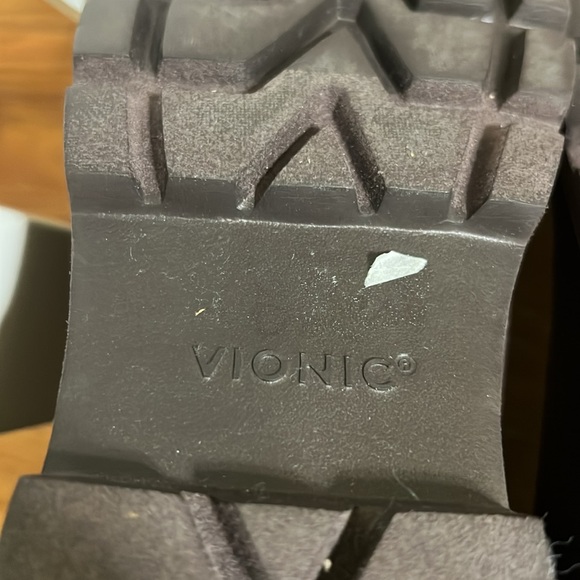 vionic Suede Boots size 10 - Picture 9 of 10